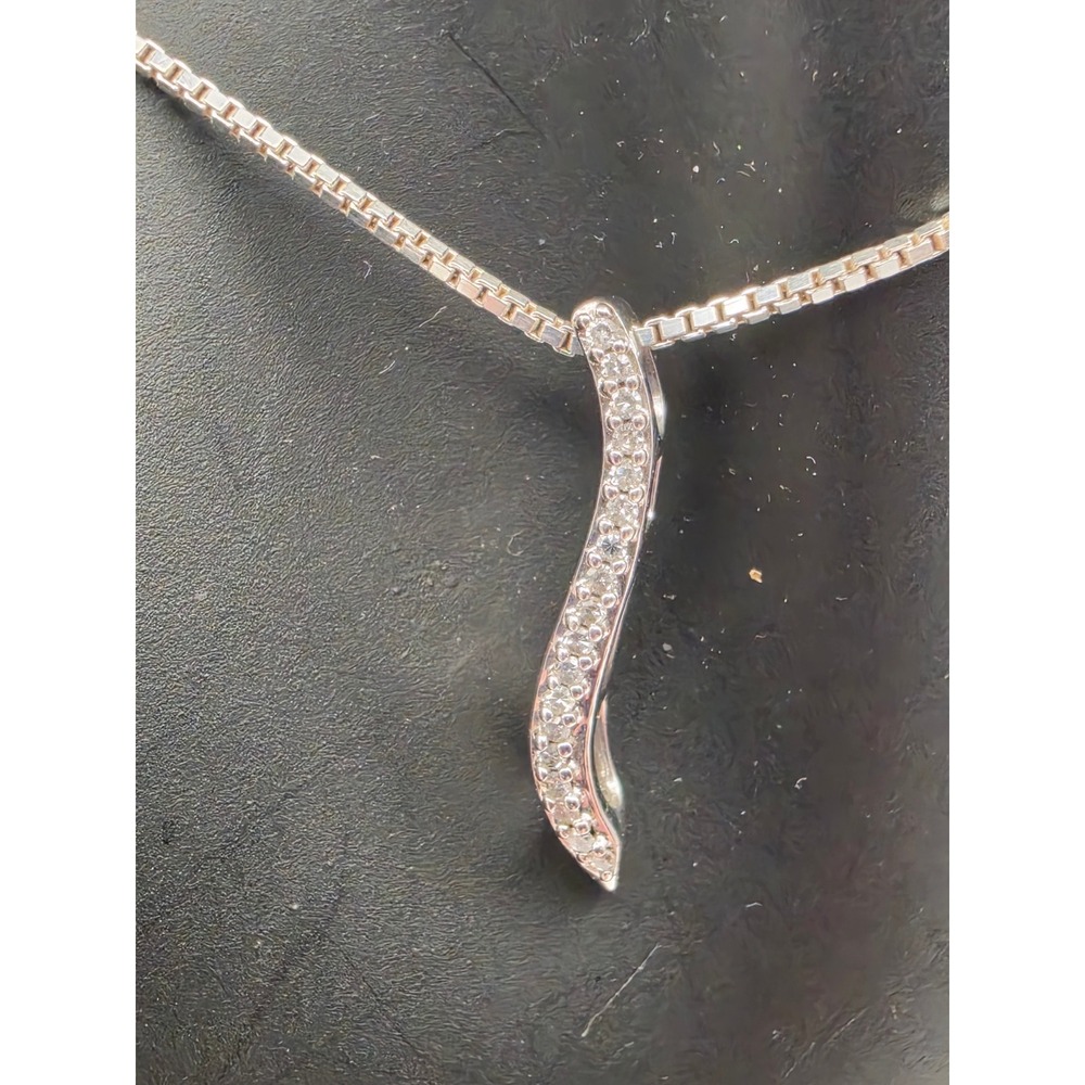 Sterling Silver 925 Curved Wave Pavé Pendant 18 Inch Box Chain Necklace